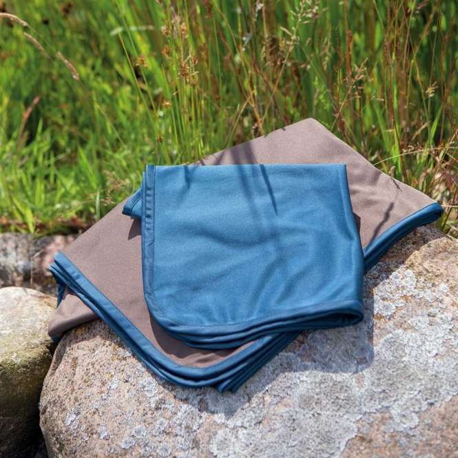 Trixie Trixie Insect Shield® Outdoor-Decke - Taupe - 70 x 50 cm – Seitenansicht